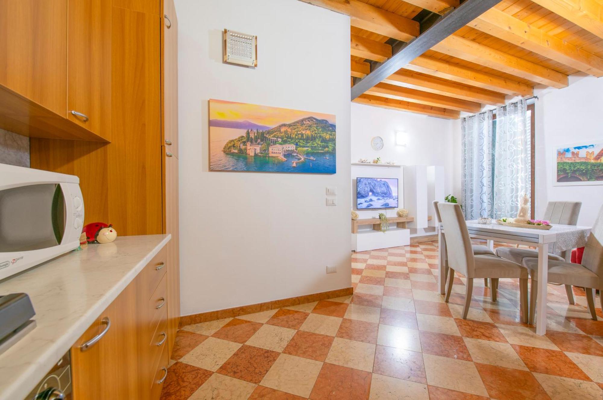 Arena Suite Mazzini Verona Centro Luaran gambar