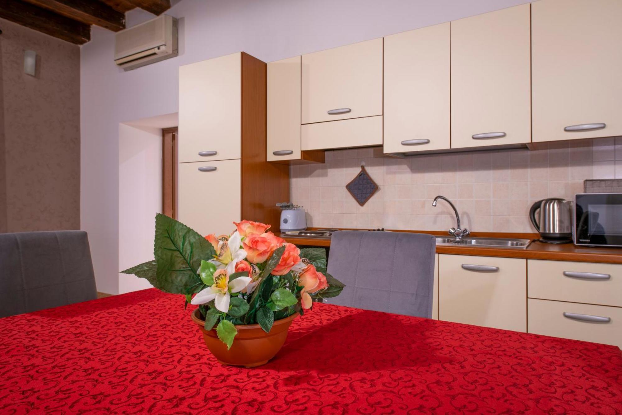Arena Suite Mazzini Verona Centro Luaran gambar